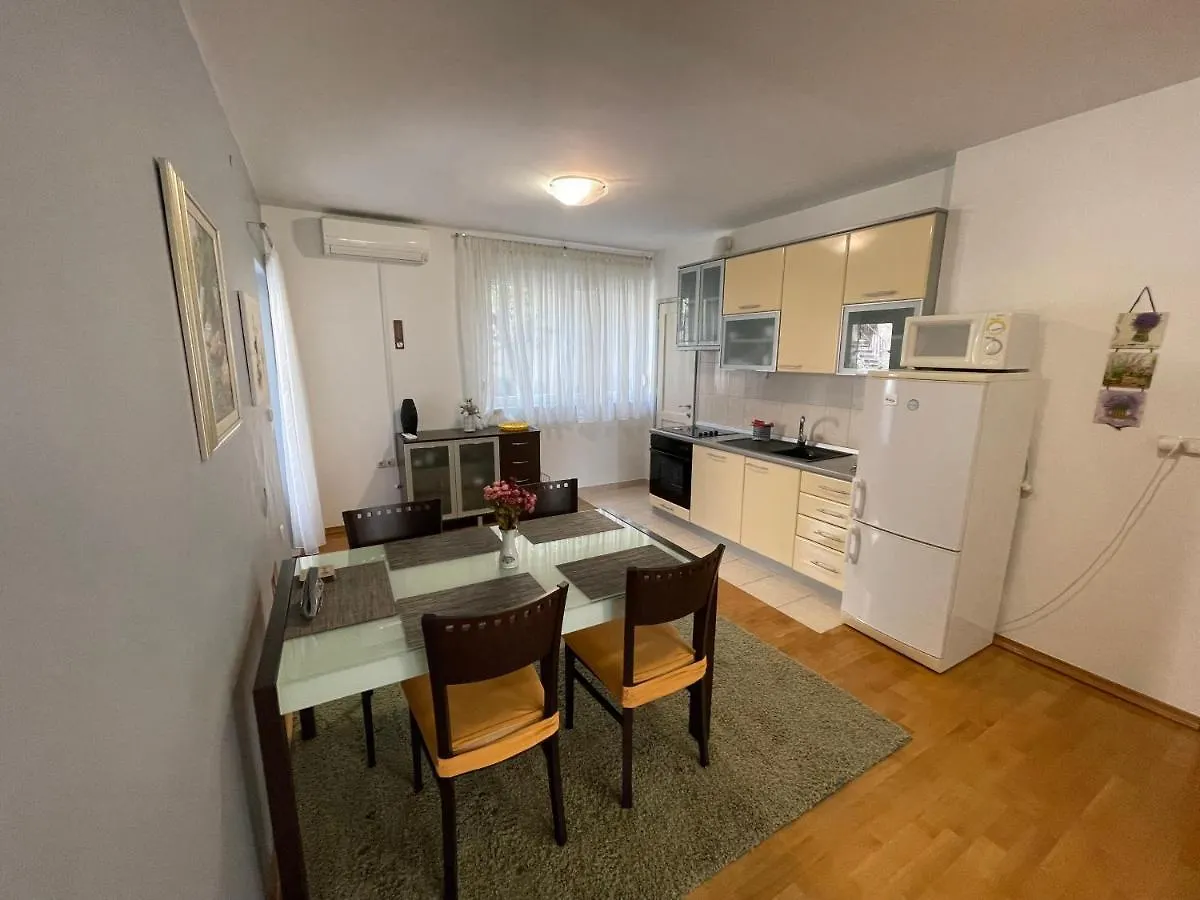 Old Town Seafront Zadar Apartment