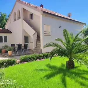 Zelic Apartment
