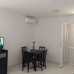 M&m Apartment
